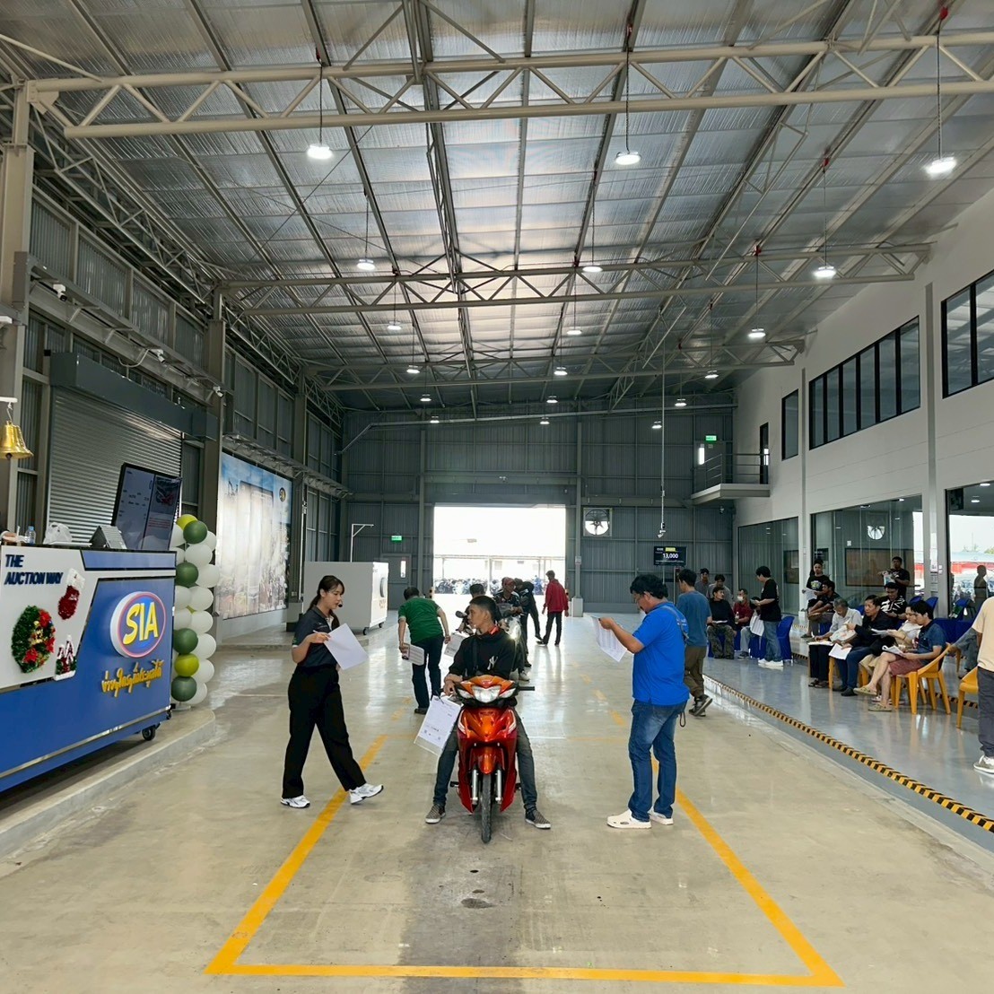 สยามอินเตอร์ การประมูล