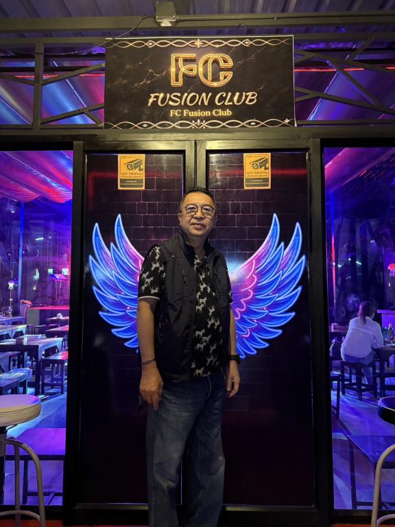 FC Fusion Club Pattaya เป็นผับสไตล์ยุค 90